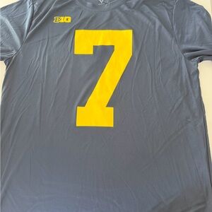 Valia Navy Short-Sleeve Athletic Tee with Yellow Number 7